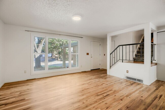 Building Photo - 4298 Sumac Ct