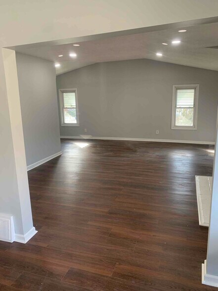 Building Photo - 13717 Caine Ave