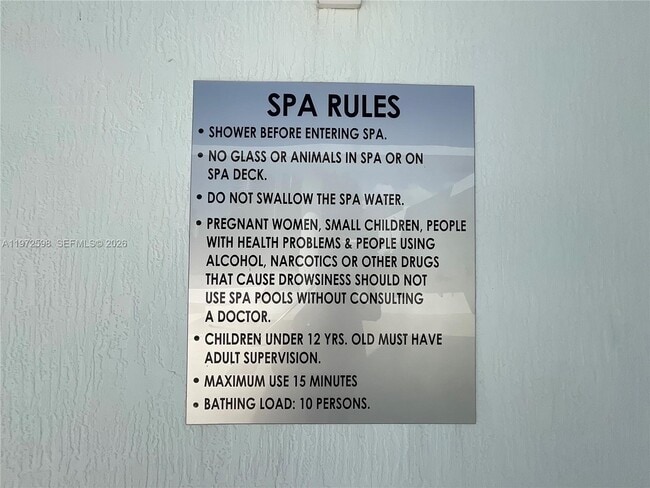 Building Photo - 1600 SW 1st Ave