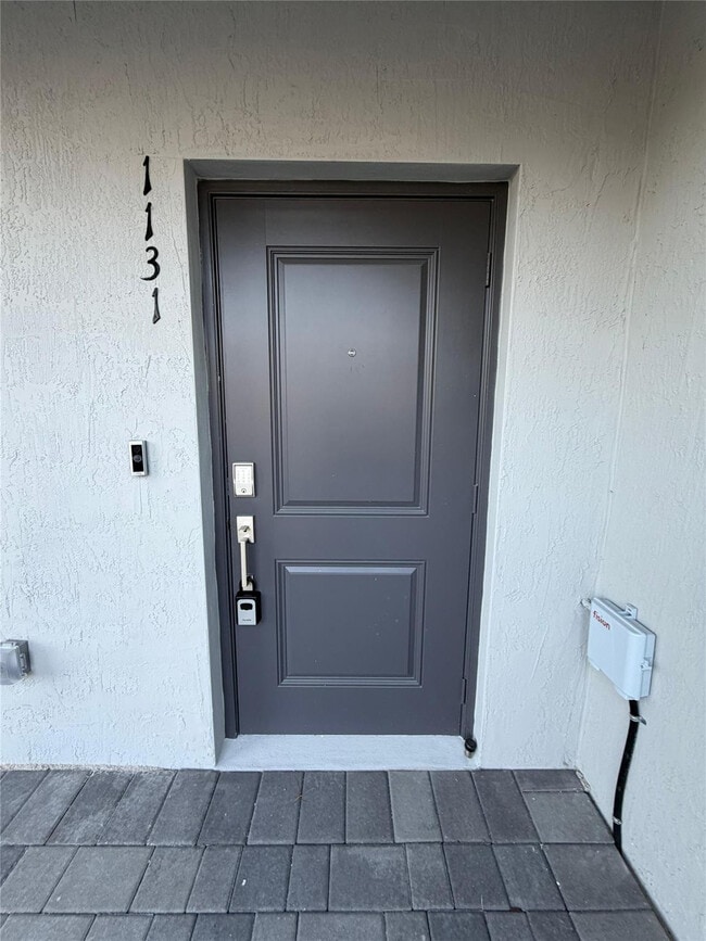 Building Photo - 1131 SE 2nd St