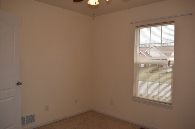 Building Photo - 3-Bedroom Home with Room to Roam – Fenced In Backyard