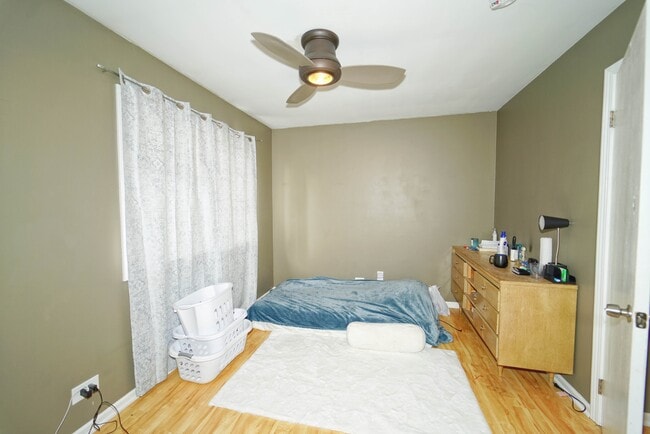 Building Photo - 389 Meadow Green Ln