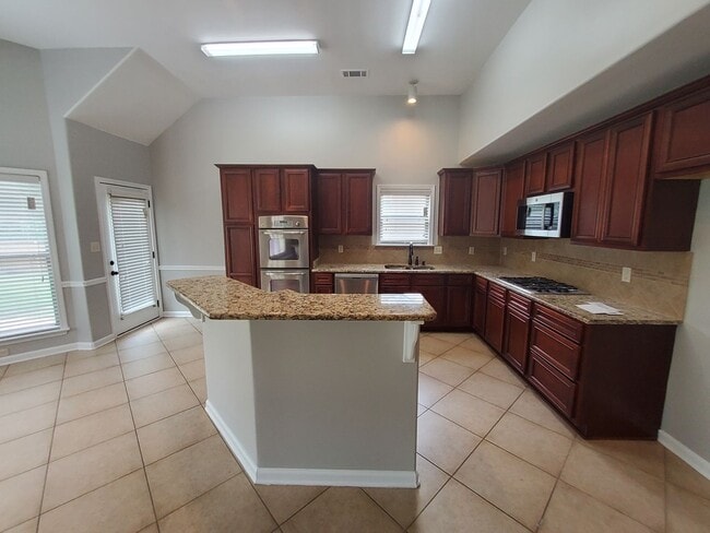 Building Photo - 42 Sterling Ridge Dr