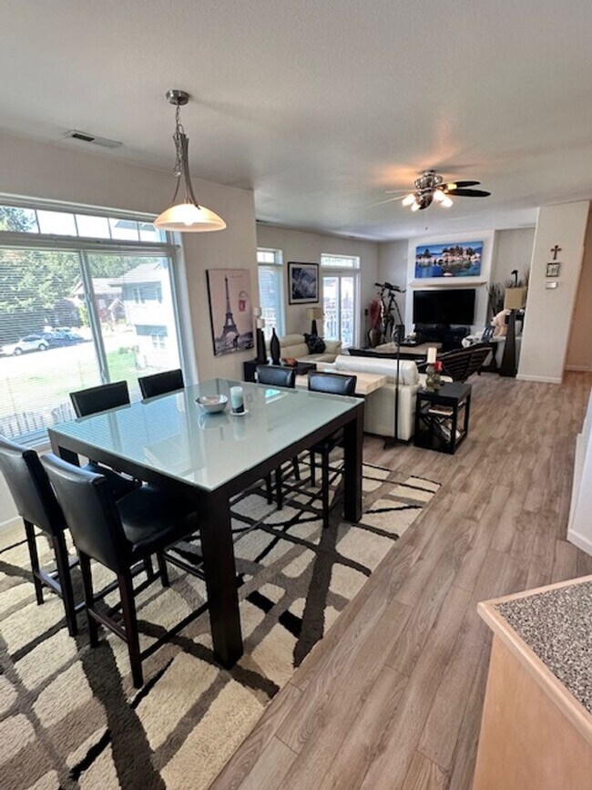 Building Photo - Large and lovely 3Bd home in the Tahoe Keys!! Call me today to view!