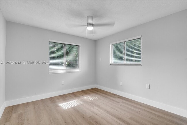 Building Photo - 560 NE 63rd St