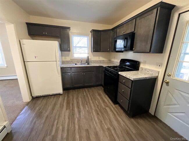 Building Photo - 32 Prairie Ave