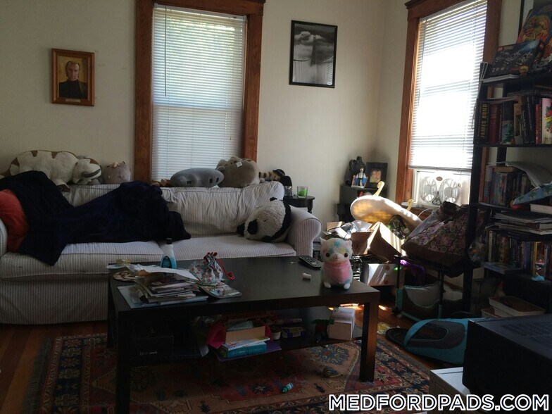 Building Photo - 79 Capen St