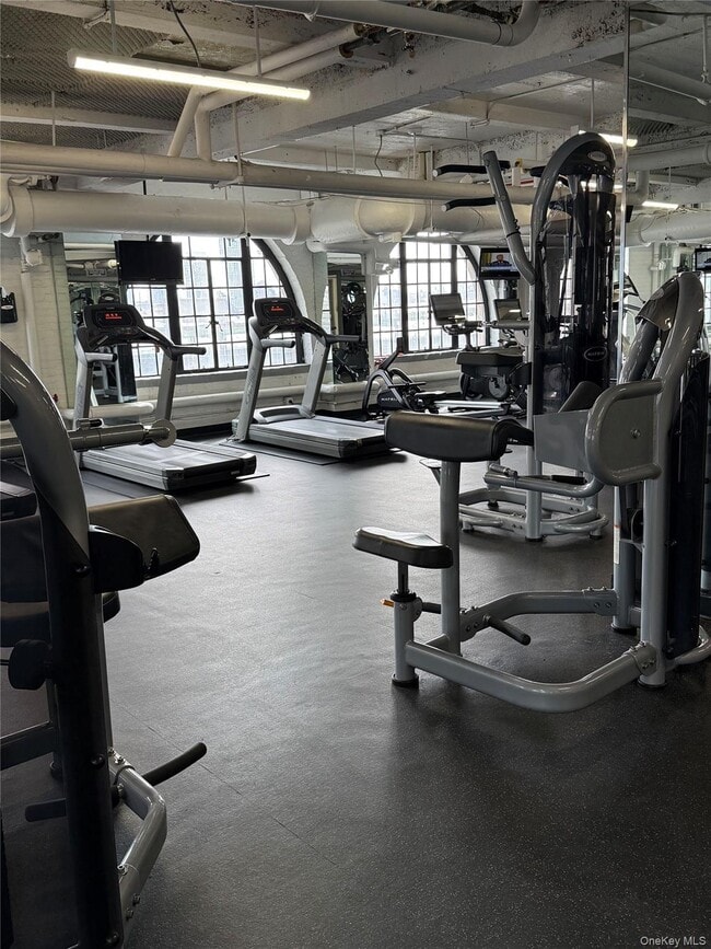 Building Photo - 5 Tudor City Pl