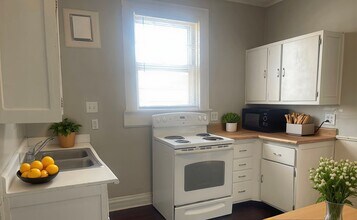 Building Photo - “A Charming Place to Call Home – Spacious 4 Bedroom - 2 Bath”