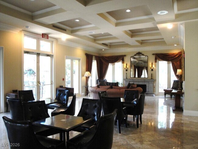 Building Photo - 220 E Flamingo Rd