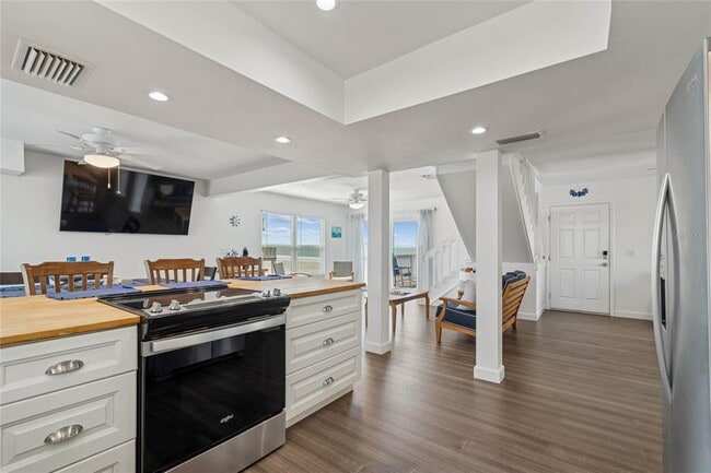 Building Photo - 8432 W Gulf Blvd