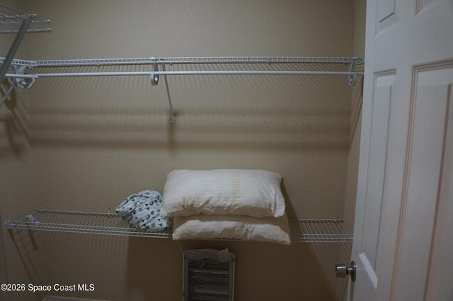 Building Photo - 483 Church St