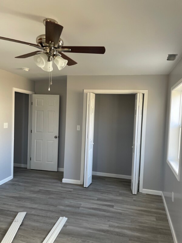 Building Photo - 2407-2407 Sycamore St