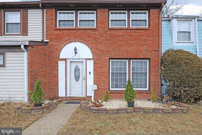 Building Photo - 40 Rittenhouse Dr