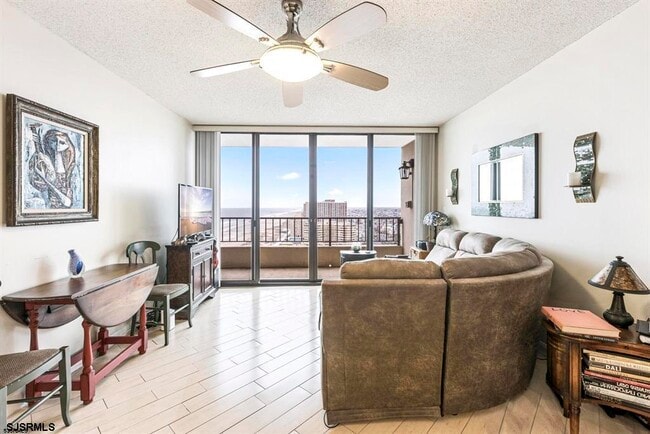 Building Photo - 3851 Boardwalk