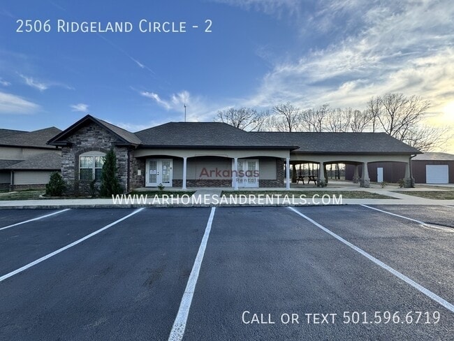 Building Photo - 2506 Ridgeland Cir
