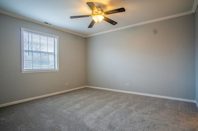 Building Photo - 15 Gant Cir