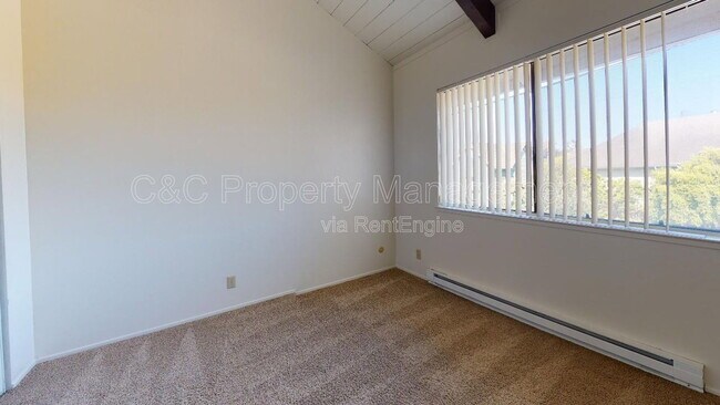 Building Photo - 530 Junipero Ave