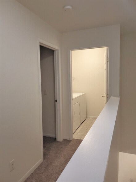 Building Photo - 10 Bridgewater Trl