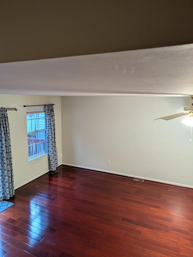 Building Photo - 24 Bristow Ct