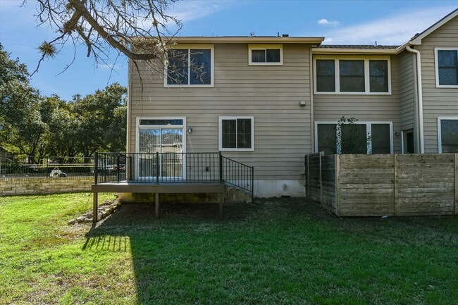 Building Photo - Sparkling Pool Views + Prime Location = A Must See Opportunity!