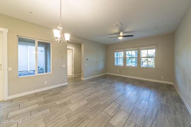 Building Photo - 21035 W Elm Way Ct