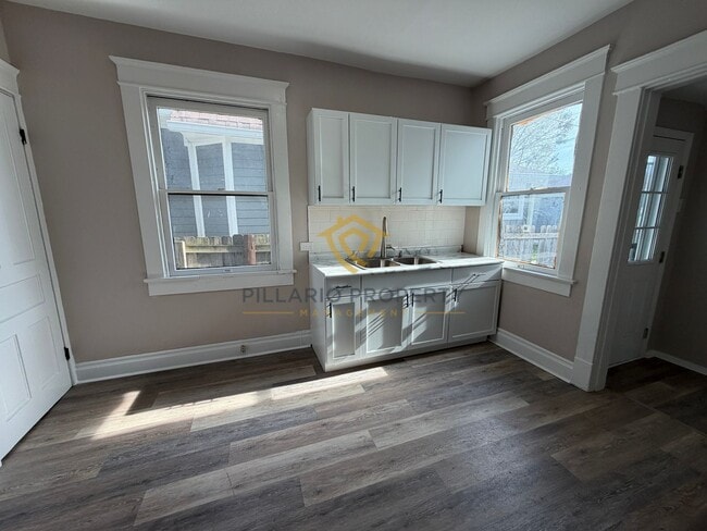 Building Photo - Large 4 bedroom Home in THe Monon Yard Neighborhood, Available NOW!