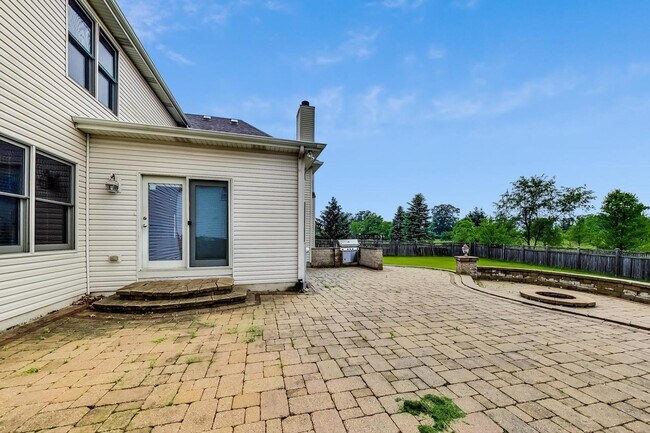 Building Photo - 2951 Old Glory Dr