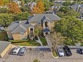 Building Photo - 1655 The Greens Way