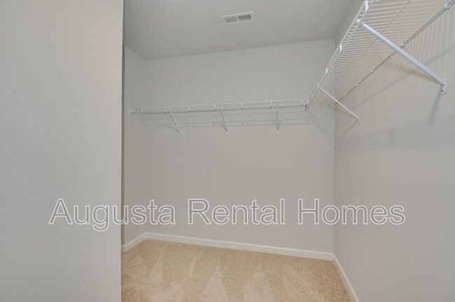 Building Photo - 1414 Deer Hollow Run