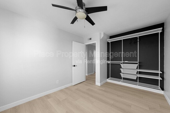 Building Photo - 6863 Caminito Mundo