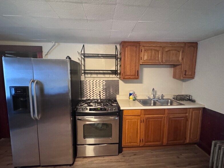 Kitchen - 26 Pleasant St