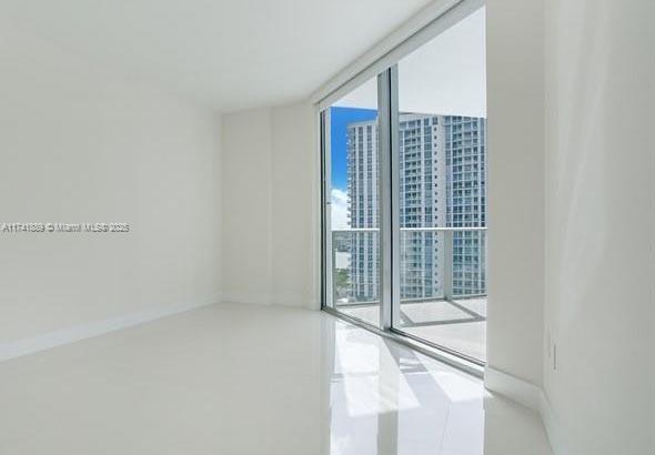 Building Photo - 17301 Biscayne Blvd