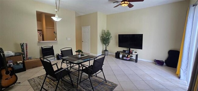 Building Photo - 8314 Lagos De Campo Blvd