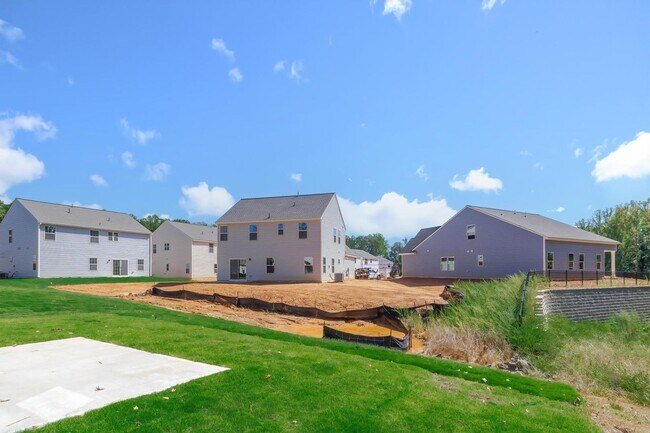 Building Photo - 5 Bedroom Home in Youngsville, right off o...