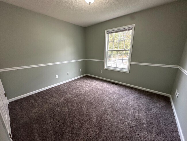 Building Photo - 4300 Mantua Way