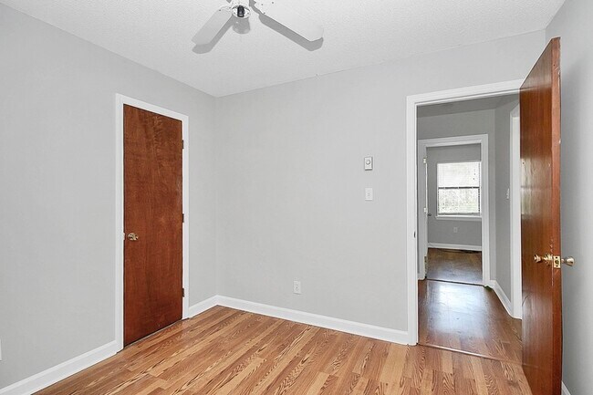 Building Photo - 8428 Clear Meadow Ln
