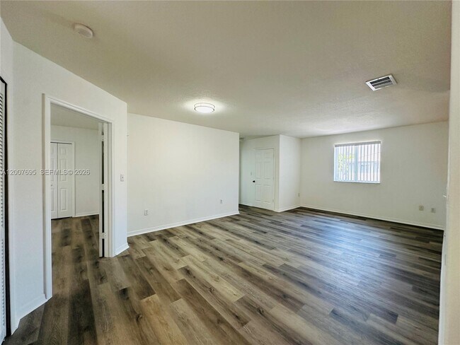 Building Photo - 5705 NW 109th Ave