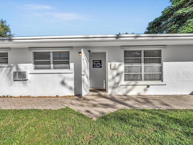 Building Photo - 2193 NE 172nd St