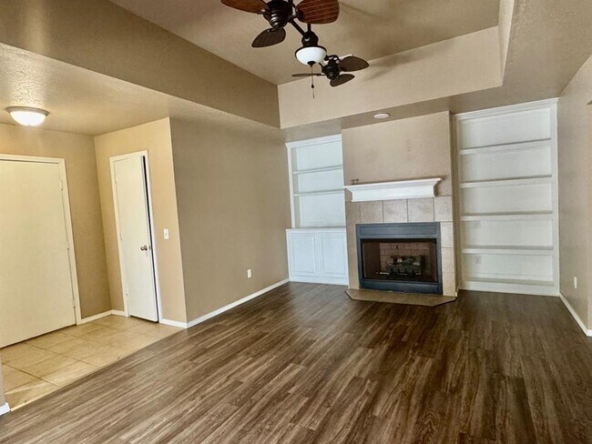 Building Photo - 421 Sterling Pointe Way