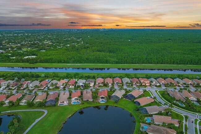 Building Photo - 236 Carina Dr