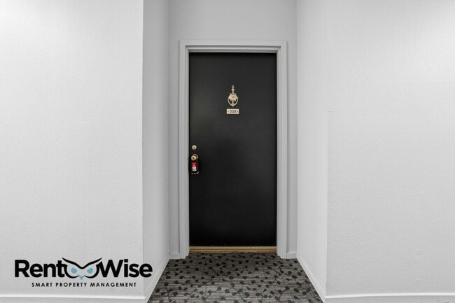 Building Photo - 2060 Sutter St