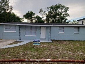 Building Photo - 4 bed home in Tampa, FL!