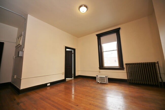 Building Photo - 2125 St Paul St