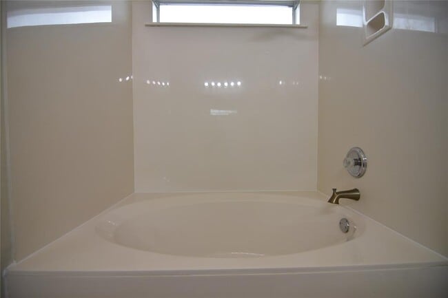 Building Photo - 2413 Rachel Ct