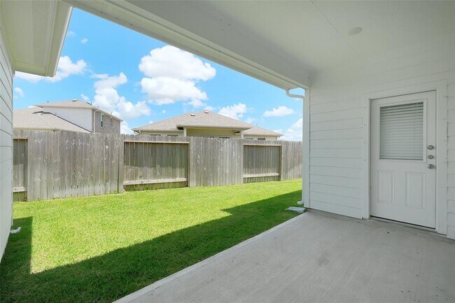 Building Photo - 10611 Crescent Peak Dr
