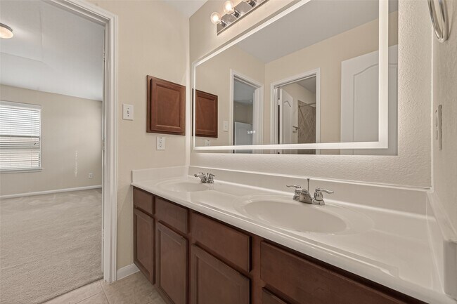 Building Photo - 24410 N Tide Bay Cir