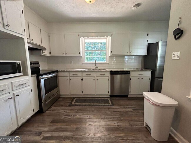 Building Photo - 1271 Arrowhead Rd