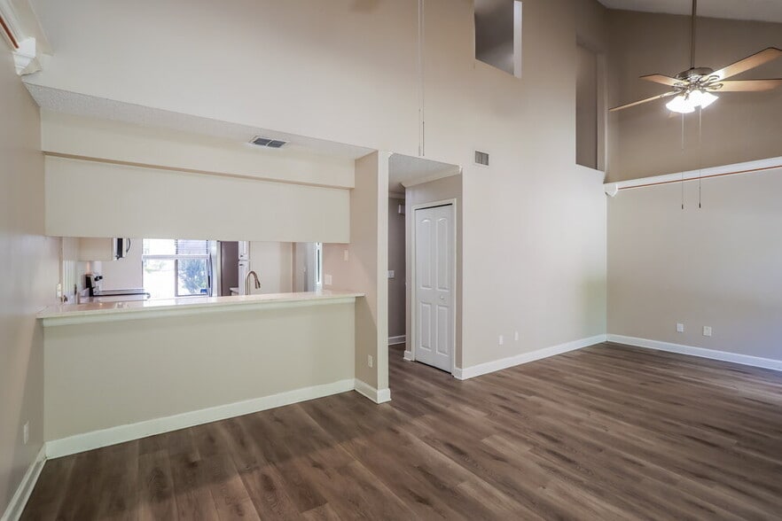 Building Photo - 4137 Rollingwood Ct