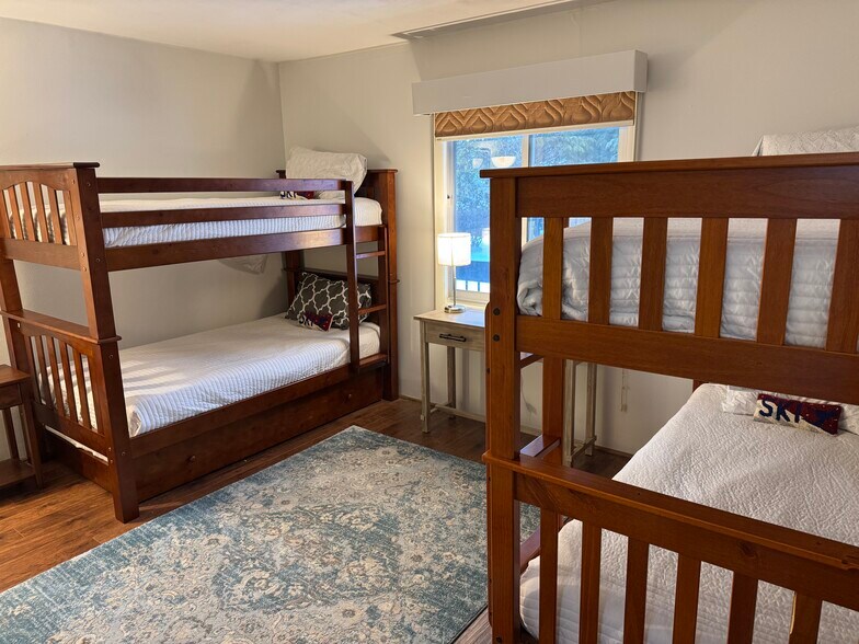 Building Photo - 663 Cherry Valley Rd